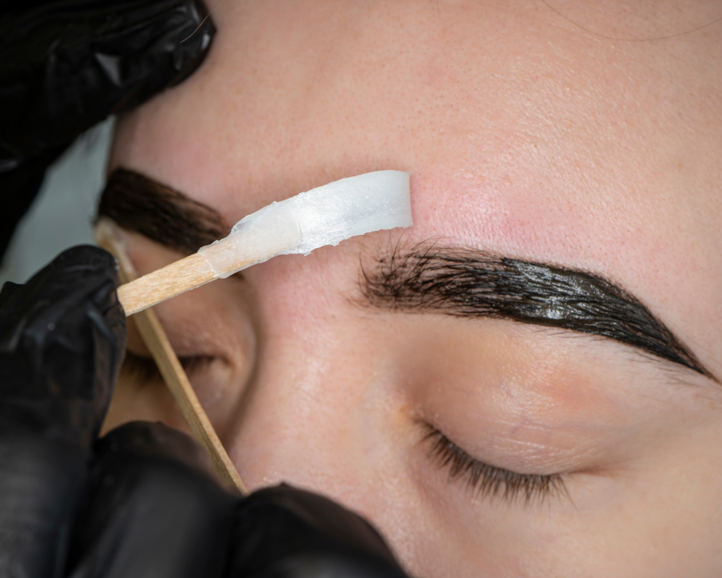 Eyebrow & Eyelash Treatments - Beauty Treatment