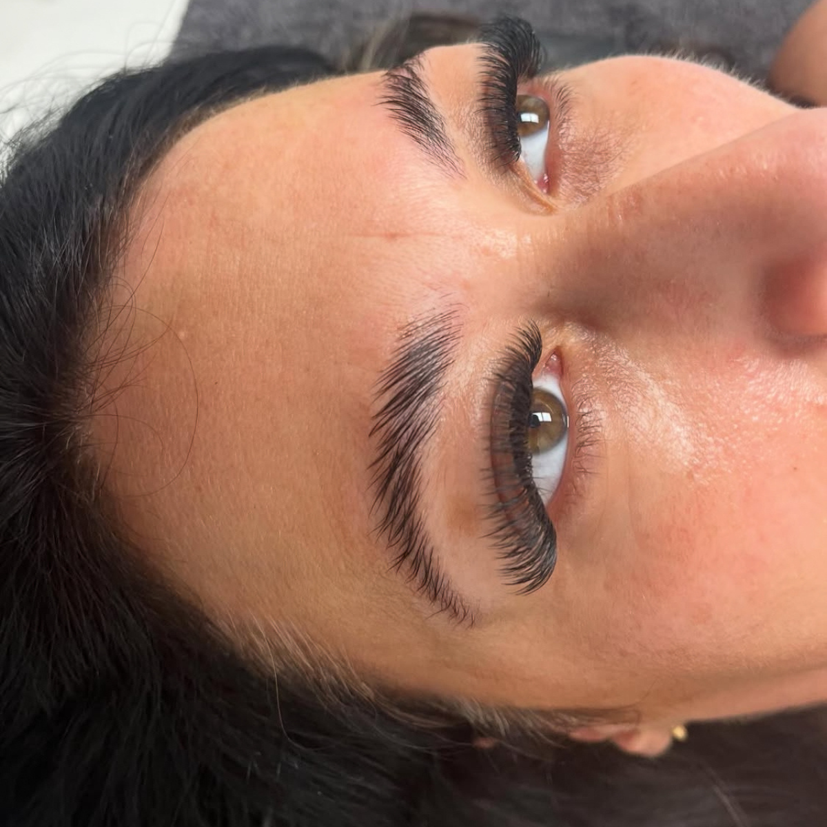 Eyebrow & Eyelash Treatments - Beauty Treatment